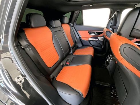 Used 2025 Mercedes-Benz GLC 300 image 33