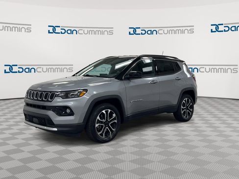 Used 2024 Jeep Compass Limited AWD/4WD image 4