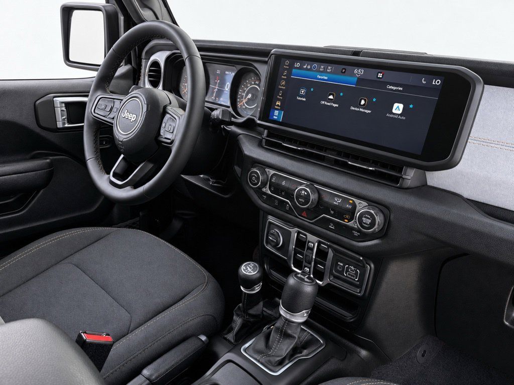Used 2024 Jeep Wrangler Unlimited Sport AWD/4WD image 28