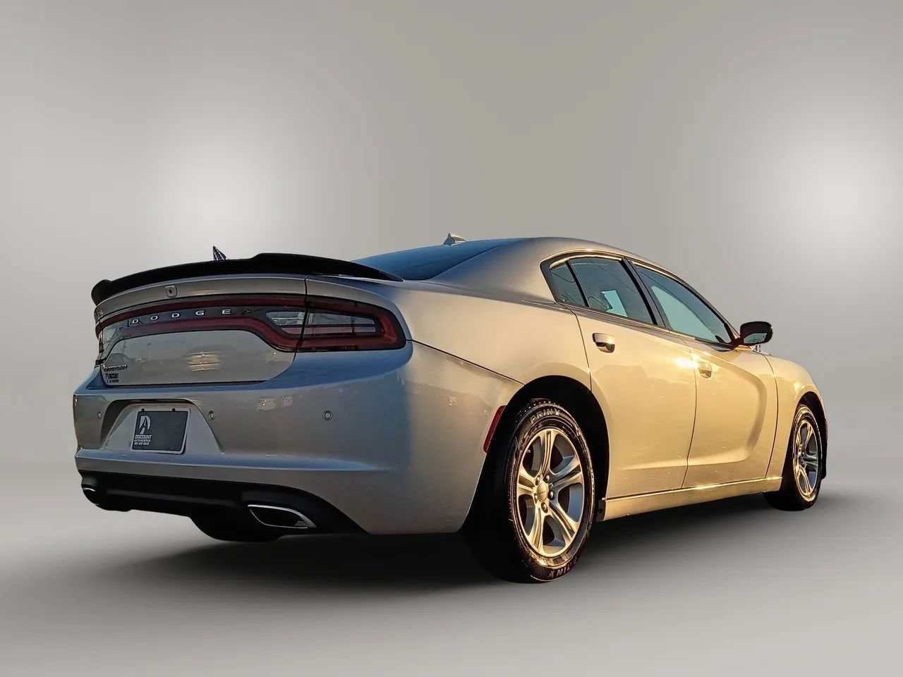 Used 2023 Dodge Charger SXT RWD image 7
