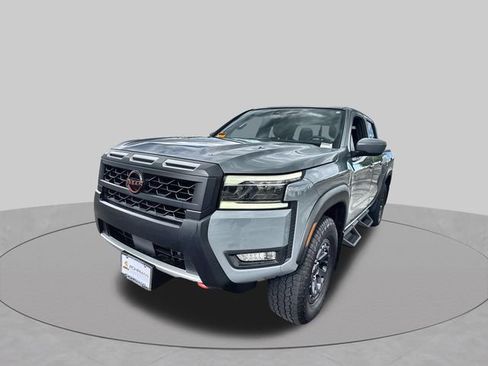 Used 2025 Nissan Frontier PRO-4X AWD/4WD image 31