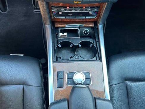 Used 2014 Mercedes-Benz E 350 Sedan image 30