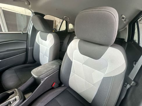 Used 2025 Chevrolet Trax LS FWD image 14