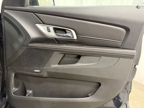 Used 2013 GMC Terrain SLT w/ Safety Package AWD/4WD image 24