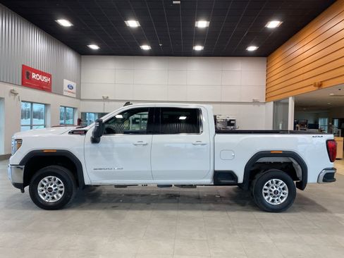 Used 2021 GMC Sierra 2500 SLE image 2