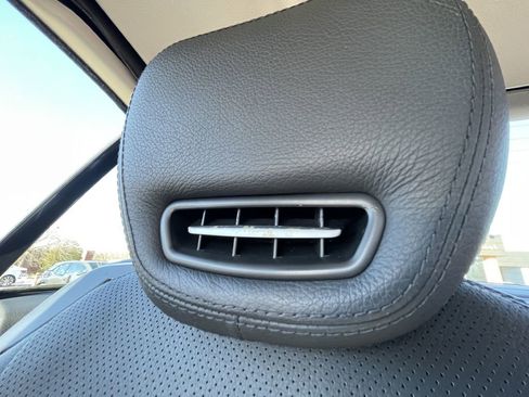 Used 2009 Mercedes-Benz SL 550 image 35