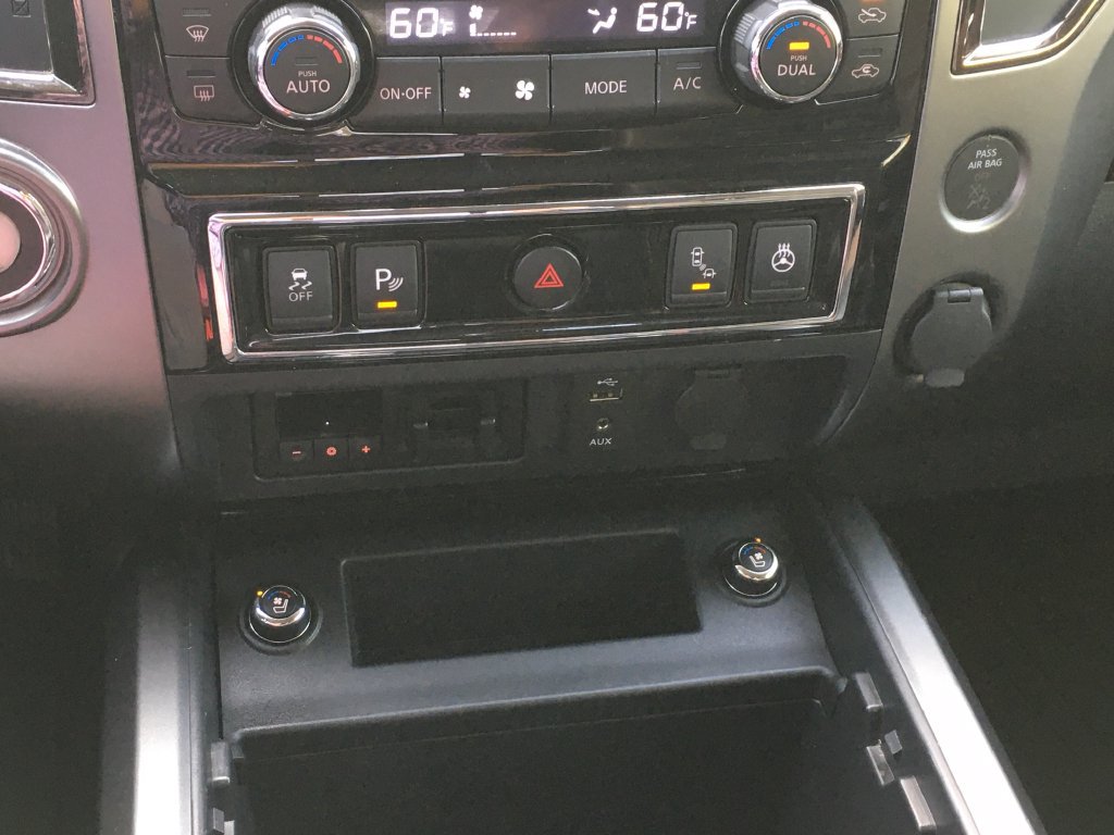 Used 2017 Nissan Titan Platinum Reserve RWD image 18