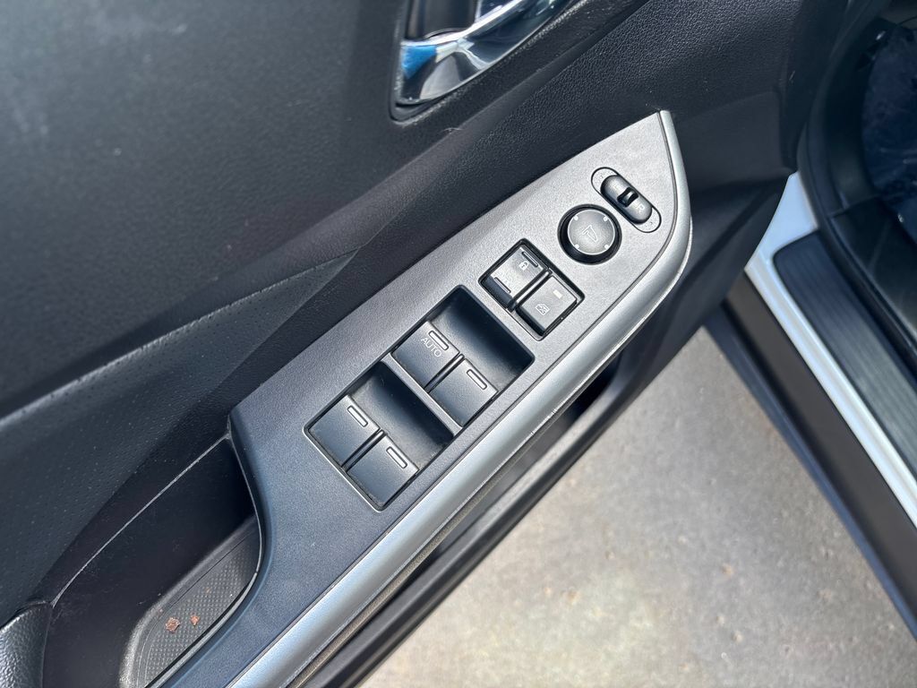 Used 2015 Honda CR-V EX-L image 11