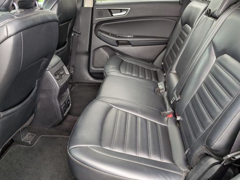 Used 2019 Ford Edge SEL w/ Equipment Group 201A FWD image 13