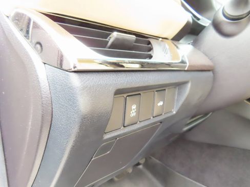 Used 2016 Toyota Avalon XLE Plus image 13