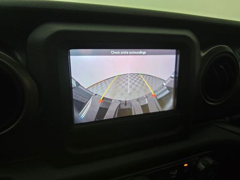 Used 2023 Jeep Wrangler Sport image 29