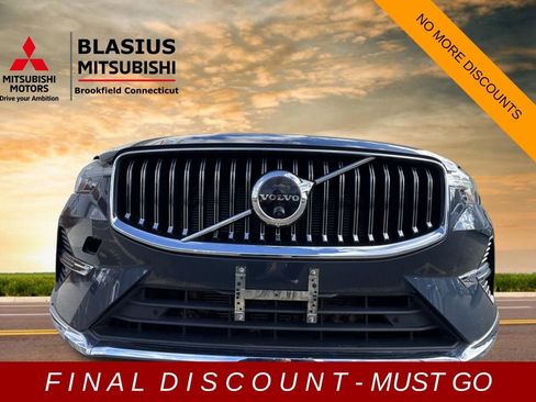 Used 2022 Volvo XC60 B5 Inscription w/ Advanced Package image 34