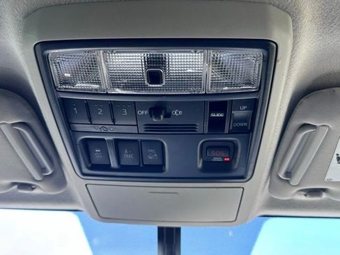 Used 2017 Toyota 4Runner Limited AWD/4WD image 37