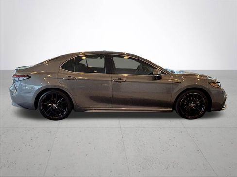 Used 2021 Toyota Camry XSE FWD image 6