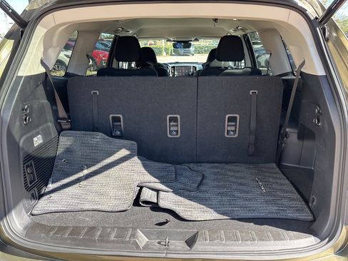 Used 2024 Subaru Ascent Premium w/ Convenience Package image 24