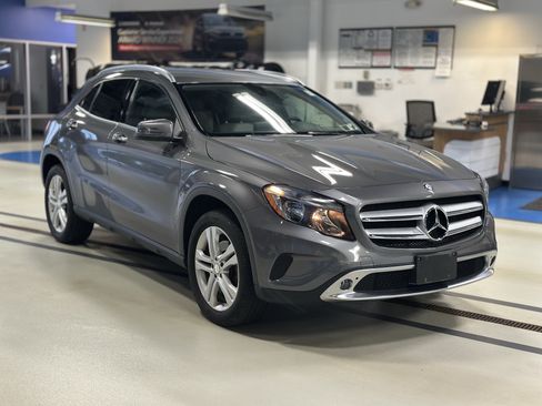 Used 2016 Mercedes-Benz GLA 250 4MATIC image 3