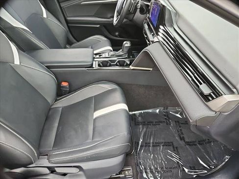 Used 2025 Toyota Camry SE FWD image 26