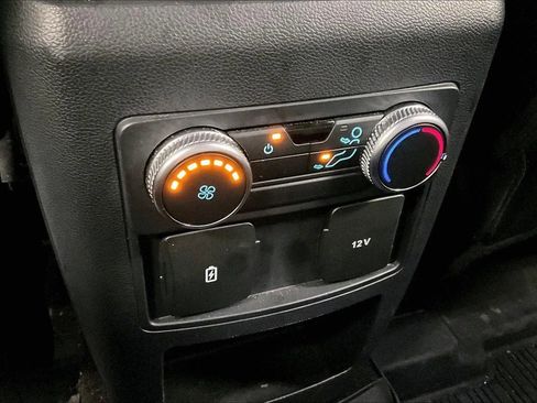 Certified 2021 Ford Explorer XLT w/ Equipment Group 202A image 33