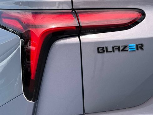 Used 2024 Chevrolet Blazer EV RS AWD/4WD image 44