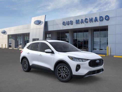 New 2025 Ford Escape SE image 1