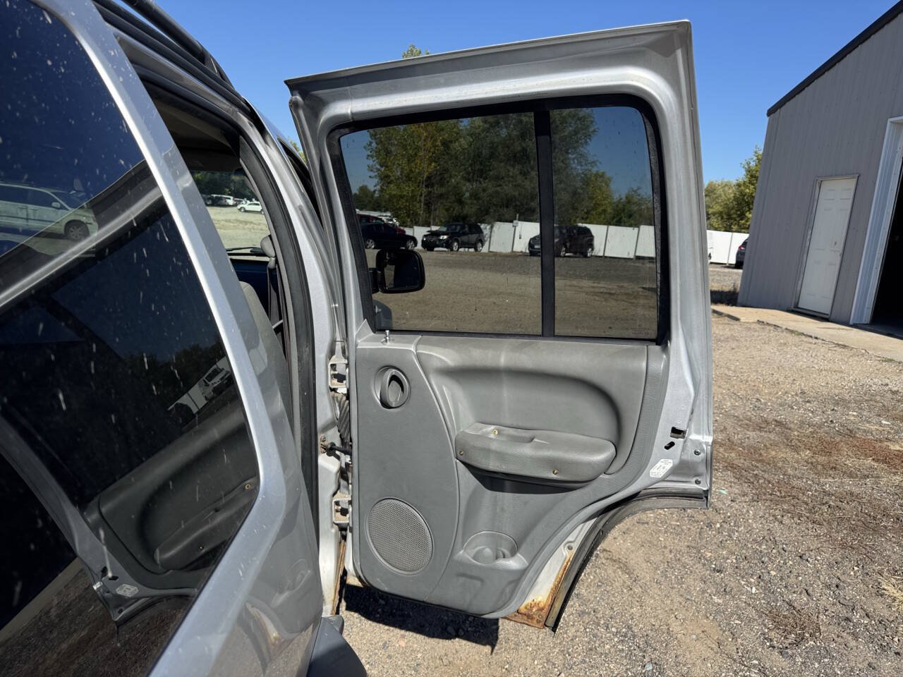 Used 2005 Jeep Liberty Sport AWD/4WD image 26