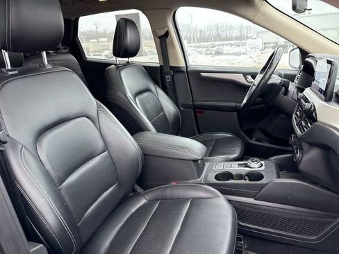 Used 2020 Ford Escape SE Sport image 12
