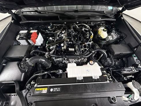 Certified 2026 Toyota 4Runner SR5 AWD/4WD image 30