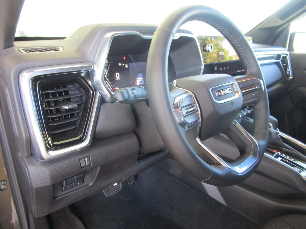 Used 2025 GMC Canyon Elevation RWD image 26
