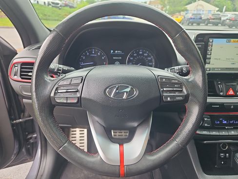 Used 2018 Hyundai Elantra GT Sport w/ Sport Tech Package 04 FWD image 20