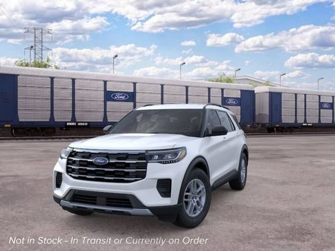New 2026 Ford Explorer Active RWD image 2