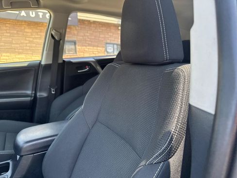 Used 2018 Toyota RAV4 XLE w/ Plus Extra Value Package AWD/4WD image 27
