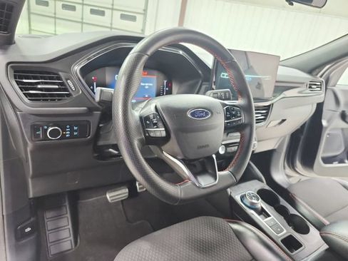 Used 2024 Ford Escape ST-Line w/ Tech Pack #1 FWD image 18
