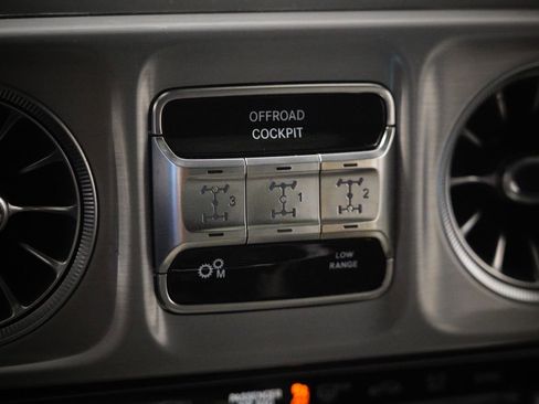 Certified 2025 Mercedes-Benz G 63 AMG 4MATIC image 28