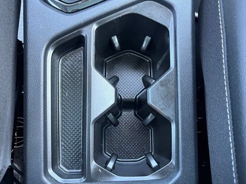 Certified 2023 Volkswagen Taos SE AWD/4WD image 15
