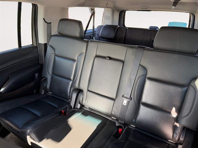 Used 2020 Chevrolet Suburban LT AWD/4WD image 13