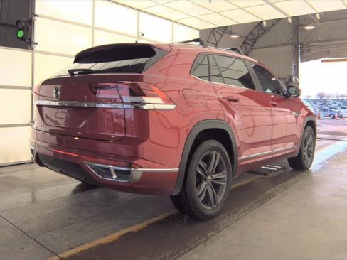 Used 2021 Volkswagen Atlas Cross Sport SE w/ Panoramic Sunroof Package image 11