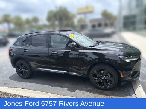 Used 2023 Buick Envision Essence w/ Sport Touring Package FWD image 3