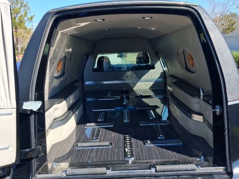 Used 2014 Cadillac XTS Hearse FWD image 16