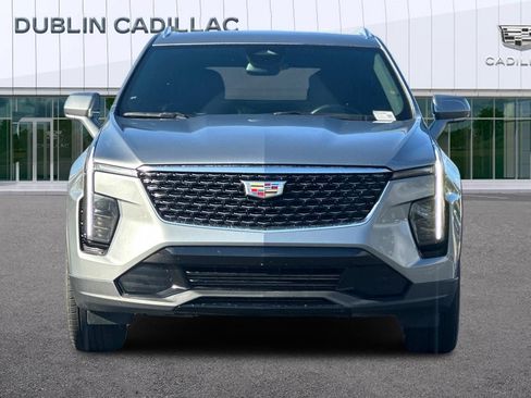 Used 2025 Cadillac XT4 Premium Luxury FWD image 9