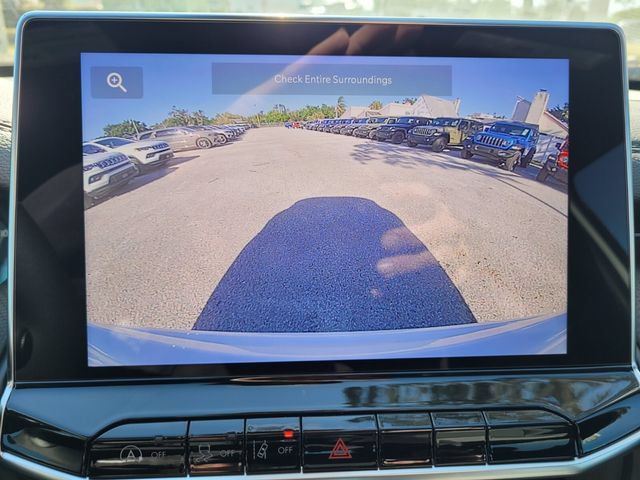 Used 2026 Jeep Compass Latitude AWD/4WD image 23