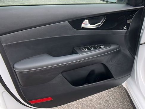 Used 2023 Kia Forte GT-Line w/ GT-Line Technology Package FWD image 16