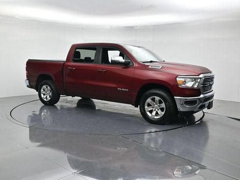 Used 2023 RAM 1500 Laramie AWD/4WD image 3