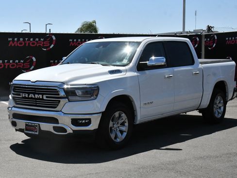Used 2022 RAM 1500 Laramie AWD/4WD image 3
