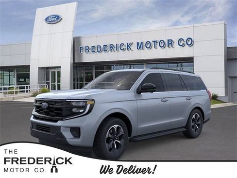 New 2026 Ford Expedition Active image 1