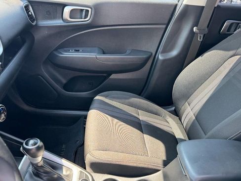 Certified 2025 Hyundai Venue SEL FWD image 14
