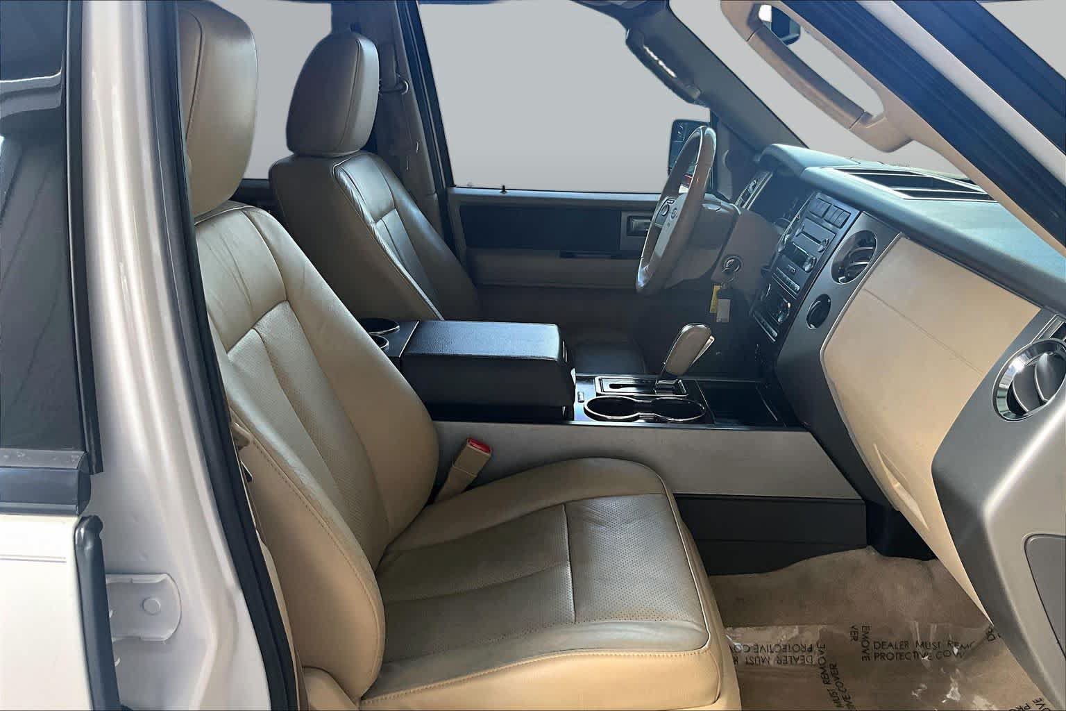 Used 2014 Ford Expedition XLT w/ Equipment Group 202A RWD image 8
