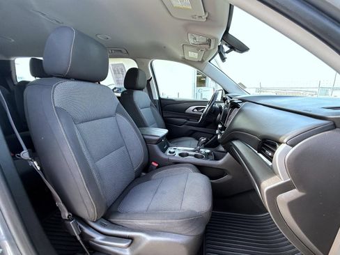 Used 2018 Chevrolet Traverse LT AWD/4WD image 16