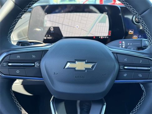 New 2026 Chevrolet Traverse LT w/ Sun and Wheel Package image 18