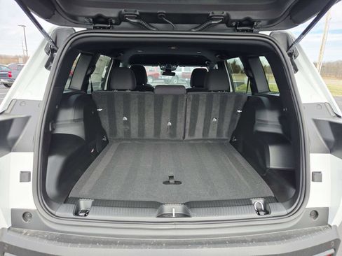 New 2026 Jeep Cherokee Laredo image 13