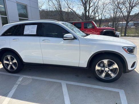 Used 2017 Mercedes-Benz GLC 300 image 3